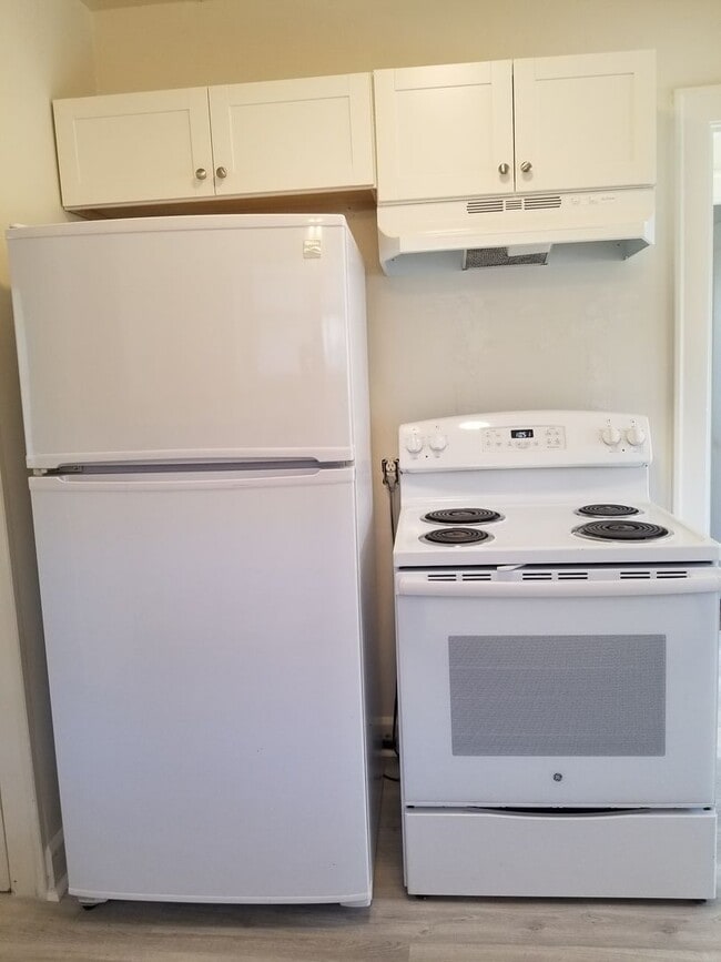 Building Photo - N. 25th Ave 2 bedroom Craftsman w/basement