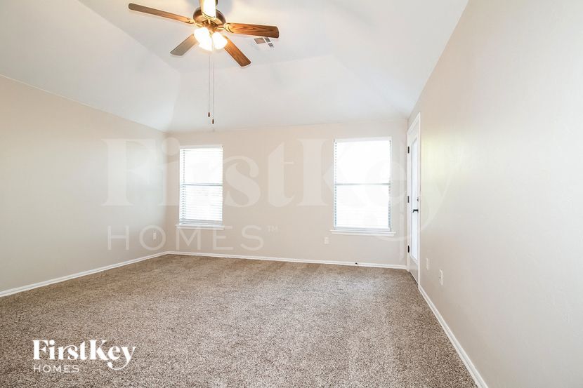 Building Photo - 4529 Oasis Ct