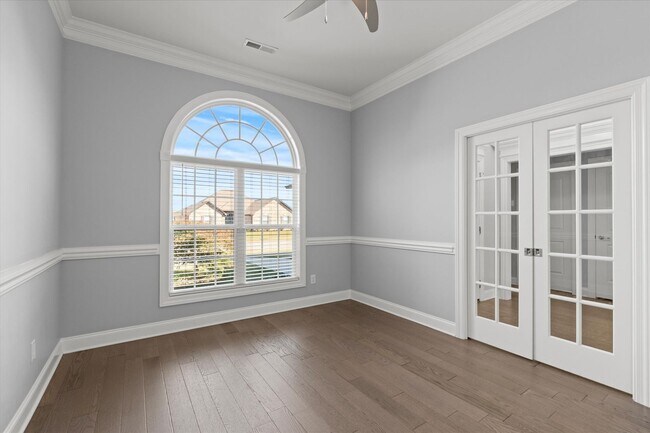 Building Photo - Immaculate 4 Bedroom Home Between Athens a...
