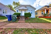 Building Photo - Available Aug 7th - Very nice single family home with refinished hardwood and a very large open l...