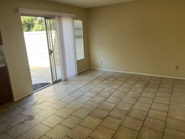 Building Photo - 15377 Bambi Ct