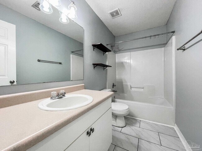 Building Photo - 209 Staysail St