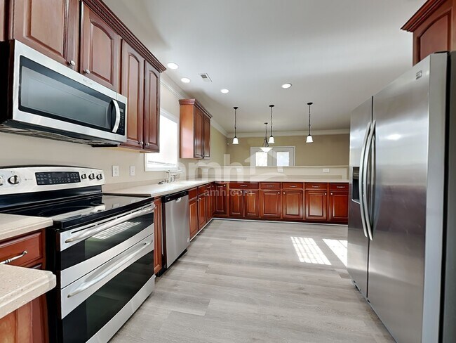 Building Photo - 6859 Coopers Hawk Trl