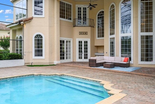 Building Photo - 2357 Alaqua Dr