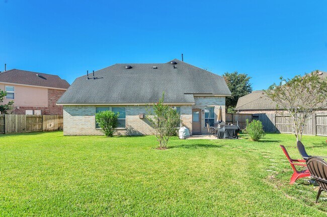 Building Photo - 16222 Wilmington Park Ln