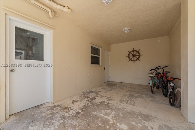 Building Photo - 621 Cuda Ln