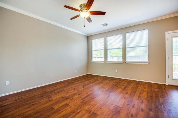 Building Photo - 105 Summerhaze Ct