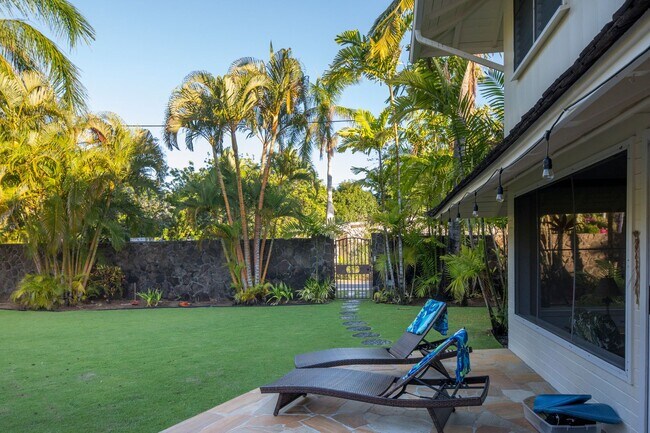 Building Photo - 1405 Mokulua Dr