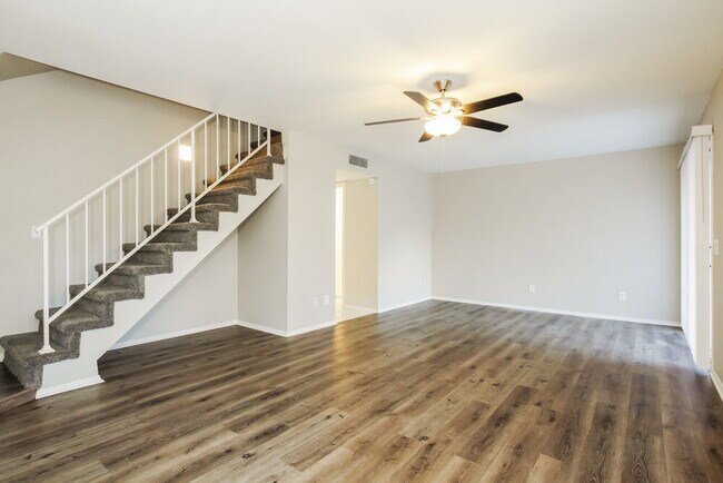 Building Photo - 4758 W Wahalla Ln