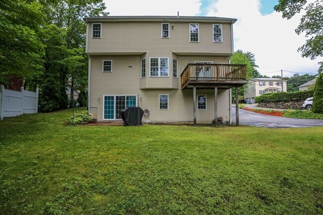 Building Photo - 142 Olean St