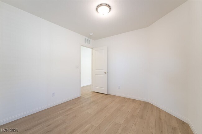 Building Photo - 3895 Riley Rose Ave