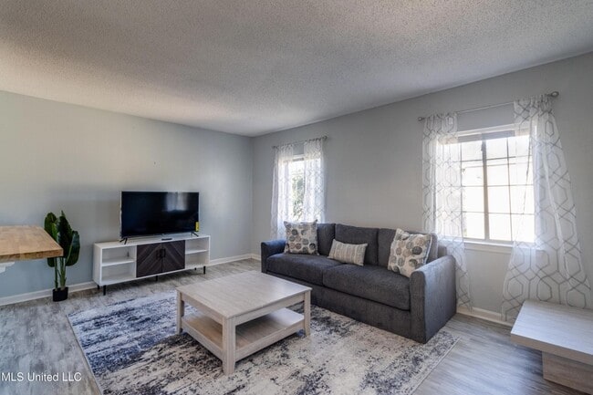 Building Photo - 245 Mc Donnell Ave