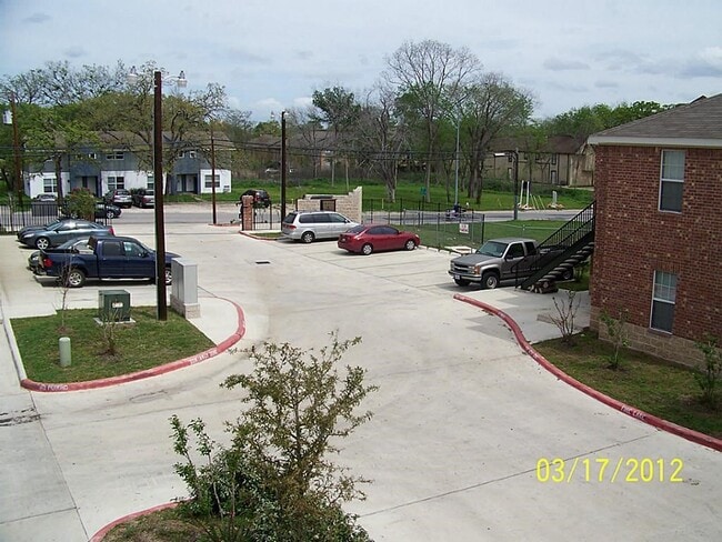 Building Photo - 4504 College Main St