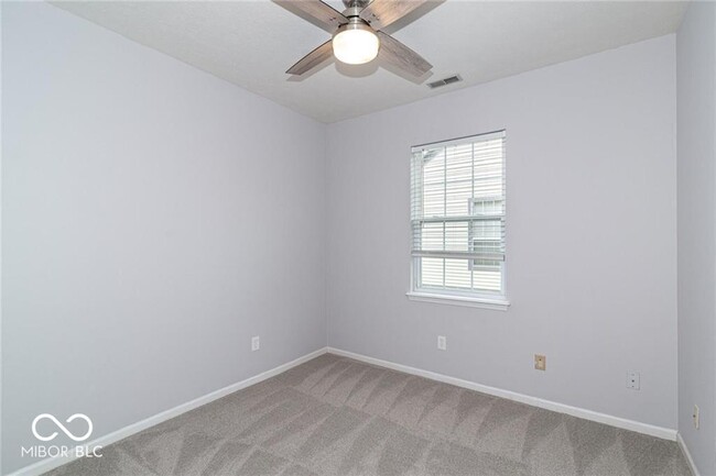 Building Photo - 10272 Lakeland Dr