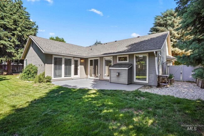 Building Photo - 11909 W Patrina Dr