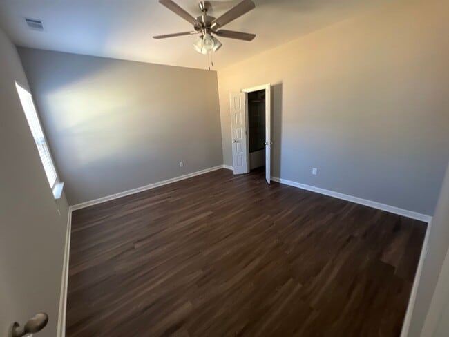 Building Photo - 4 bed, 2.5 bath house in Atoka built in 2022 now offering a move in gift card