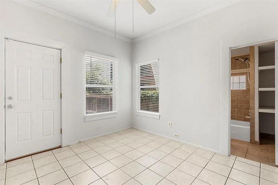 Building Photo - 2802 Salado St