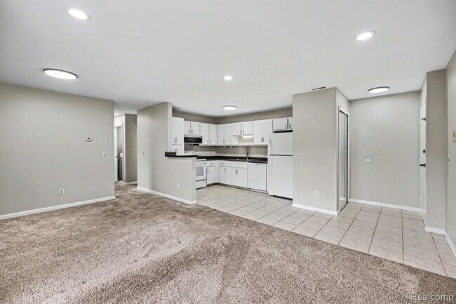 Building Photo - 15142 Seagull Dr