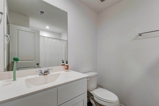 Building Photo - 31426 Yatesbury Ln