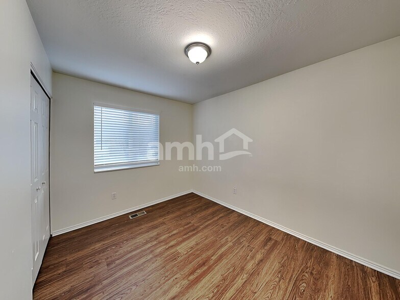 Building Photo - 4177 S 1000 W