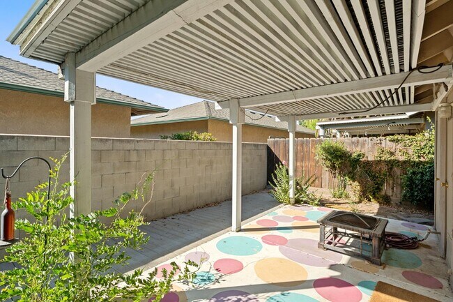 Building Photo - 3770 W Barstow Ave