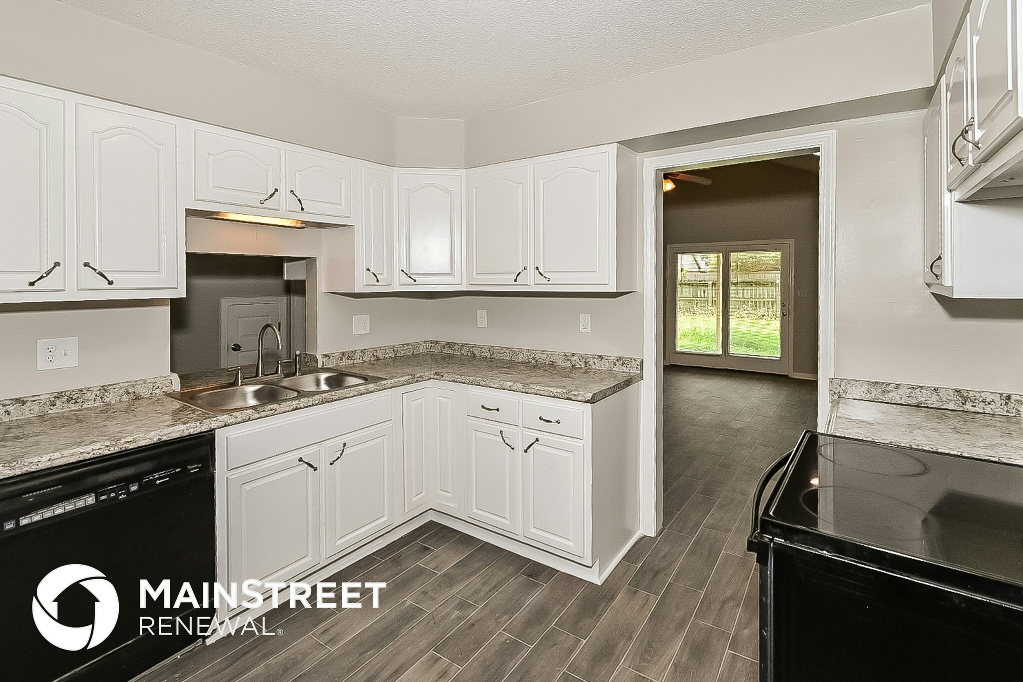 Building Photo - 2895 Devon Cir