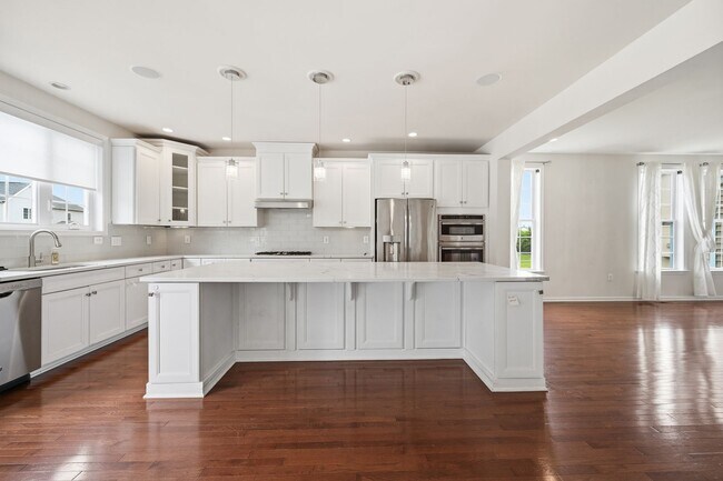 Building Photo - 24267 Purple Finch Dr