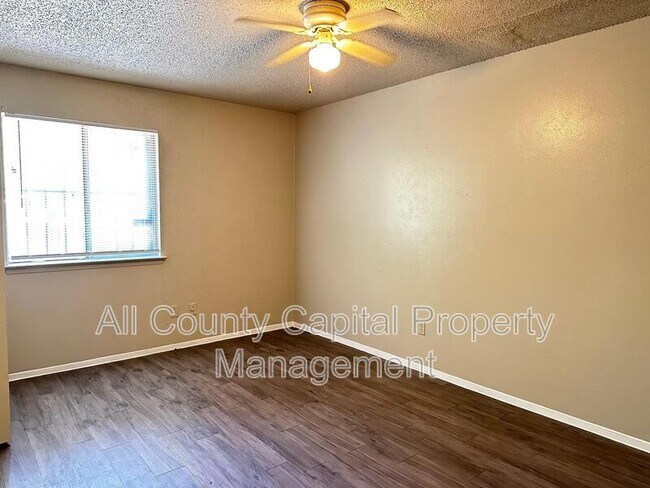 Building Photo - 1102 Hickory Grove Dr