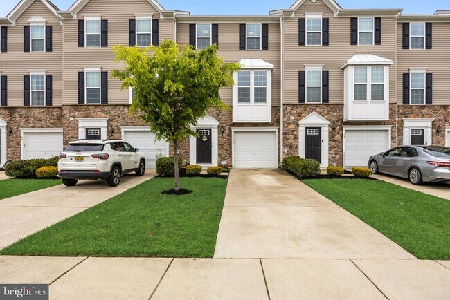 Building Photo - 70 Benford Ln