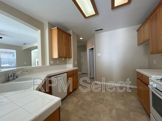 Building Photo - 2206 Ranch House Ct