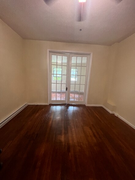 Building Photo - 124-126 Greene St