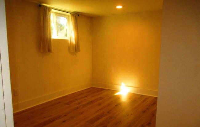 Building Photo - Khara, J - 1208 #B