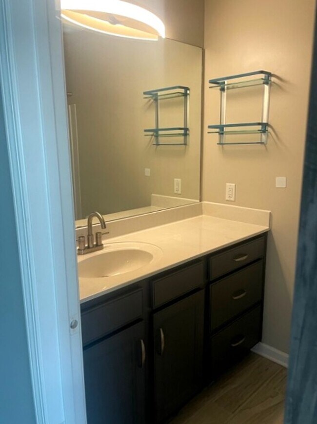 Building Photo - Mount Juliet 2 Bedroom 2.5 Bath Townhome N...