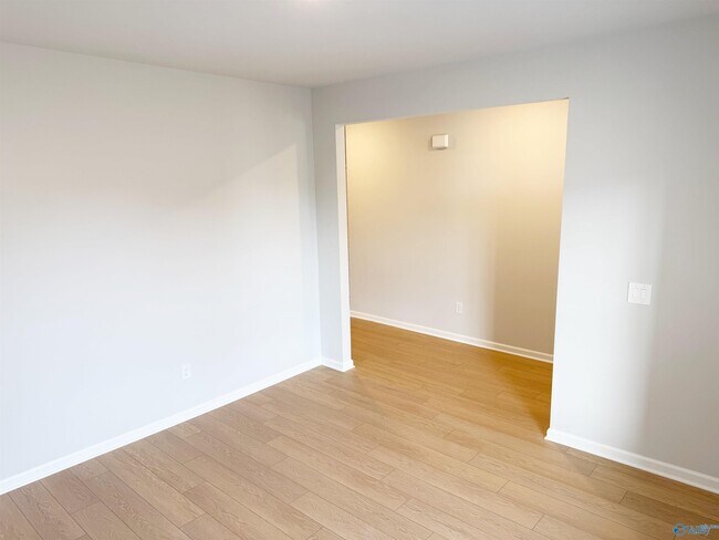 Building Photo - 217 Stockyard Cir