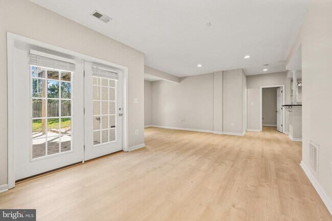 Building Photo - 13509 Chipper Ct