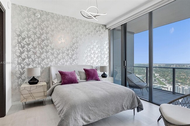 Building Photo - 1000 Brickell Plaza