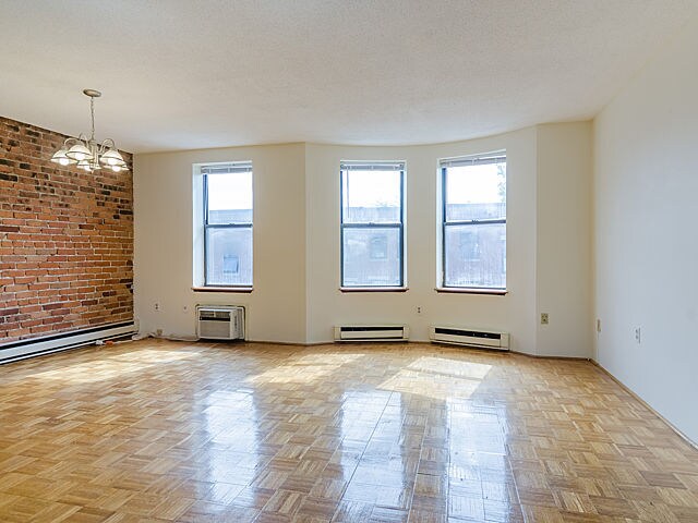 Building Photo - 4 Cypress St