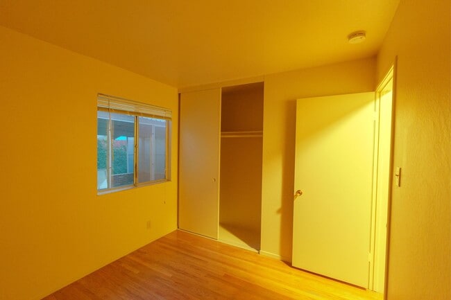 Building Photo - Single-Story Vallejo 3BR on HUGE Lot! 4-Car Parking, Covered Patio & 15 Min to Napa!