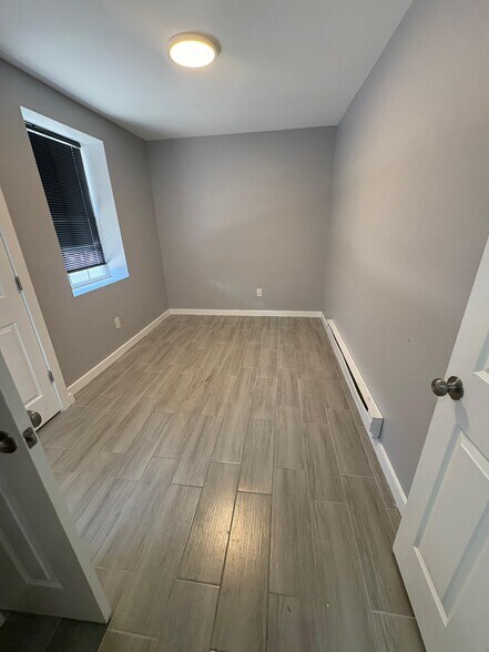 Building Photo - 53 Oakland Ter