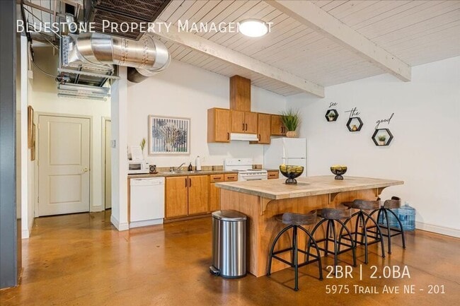 Building Photo - 5975 Trail Ave NE