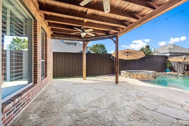 Building Photo - 1908 Thorndale Cir