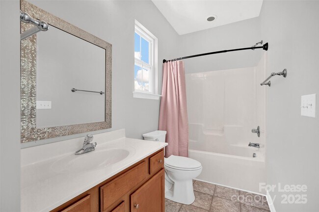 Building Photo - 104 Kensington St