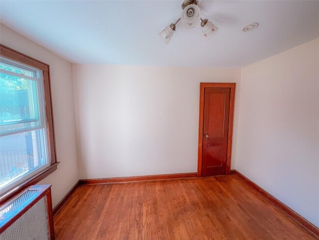 Building Photo - 109 L St