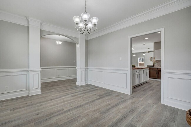 Building Photo - 1 Sunny Ct