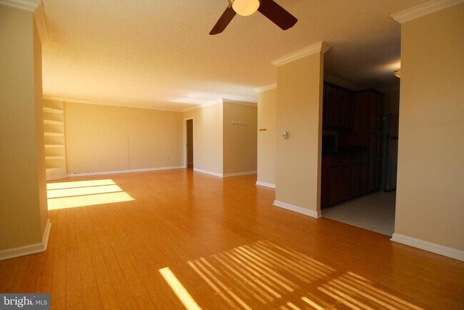 Building Photo - 1225 Martha Custis Dr