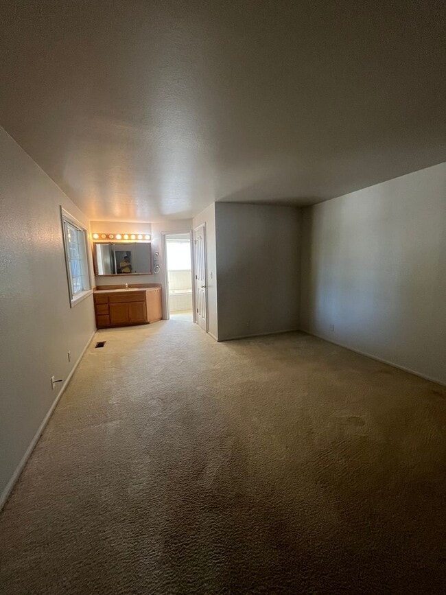 Building Photo - 3-Bedroom 2-Bathrrom home in Thurston