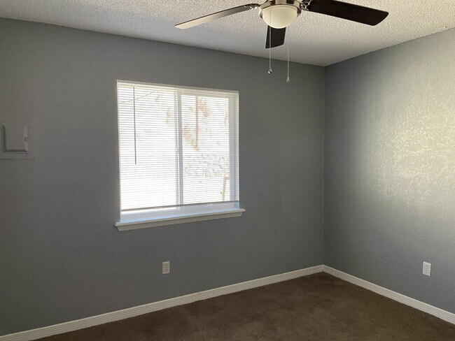 Building Photo - 8137 Staghorn Dr