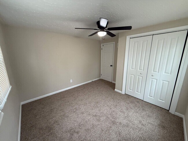 Building Photo - Renovated 4-Bedroom Home – We Welcome Sect...