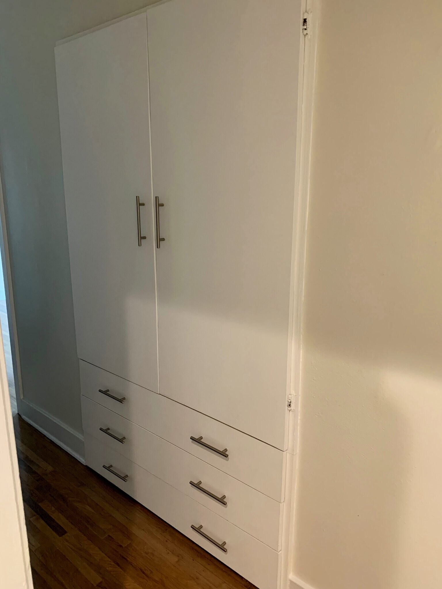 Building Photo - 642 N Genesee Ave