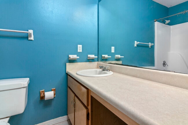 Building Photo - 14 Flora Cove